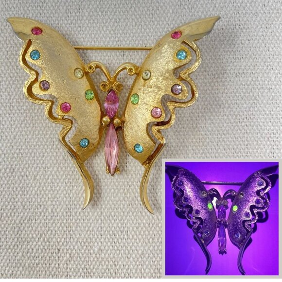 Pell Uranium Glass Butterfly Brooch Vintage Signed Gold-Tone Pink Body - Picture 1 of 12